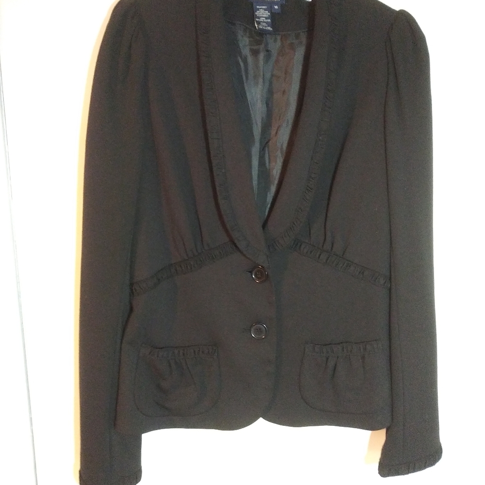 Max Edition black jacket w/puckered accents